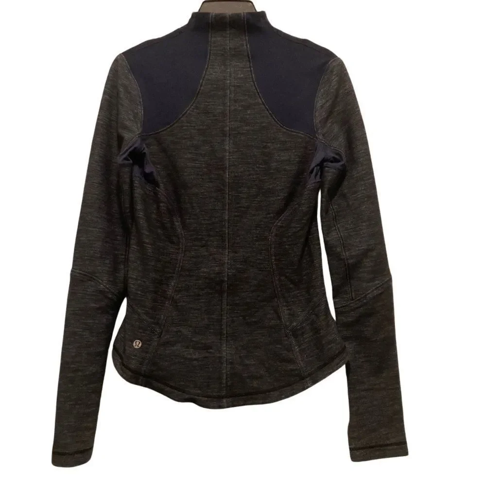 EUC Lululemon Forme Jacket in Reversible Slub Denim Inkwell / Inkwell